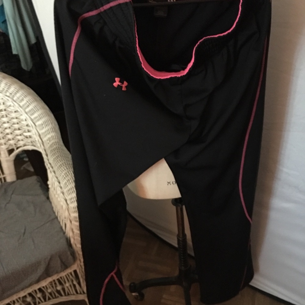 UNDER ARMOR. Pants EUC